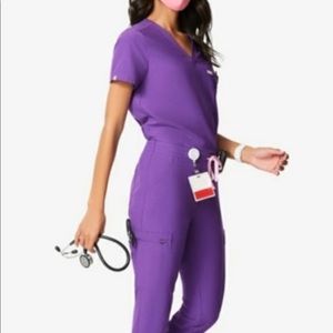 Figs ultra Violet purple scrub set